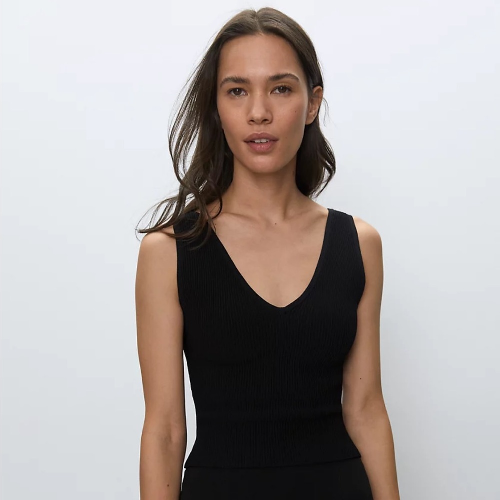 Elegant Black Sleeveless Top